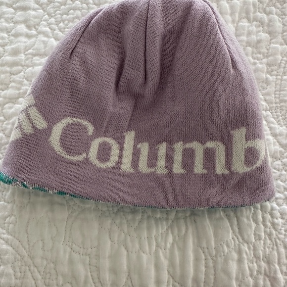 NEW with tags Columbia Teal Patterned reversible lavender Beanie YL/XL - Picture 1 of 3